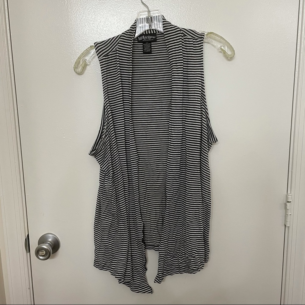 Striped light-weight vest